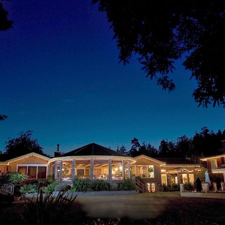 Galiano Oceanfront Inn & Spa Sturdies Bay ภายนอก รูปภาพ